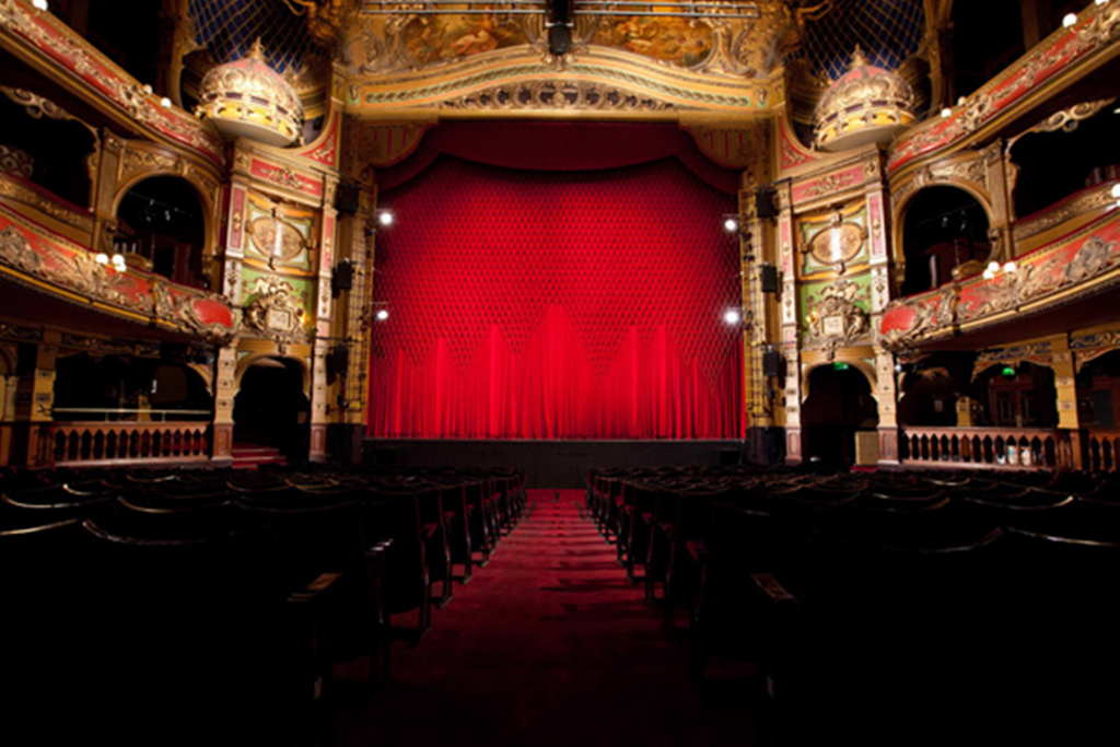 How many theatres. Театр Хакни Эмпайр. Театр Hackney Empire 1901. Лондон Hackney Empire. Филармония фон.